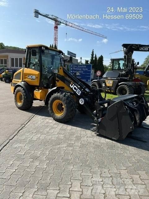 JCB 409 Gumikerekes homlokrakodók