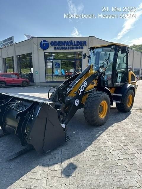 JCB 409 Gumikerekes homlokrakodók