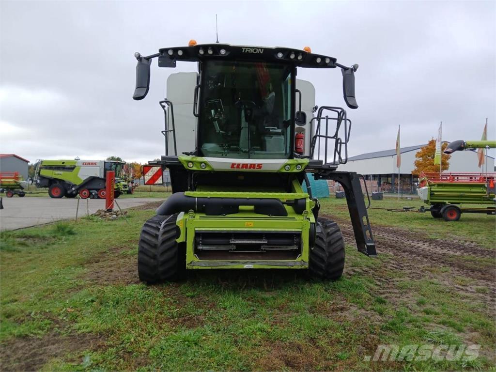CLAAS Trion 660 TT Kombájnok