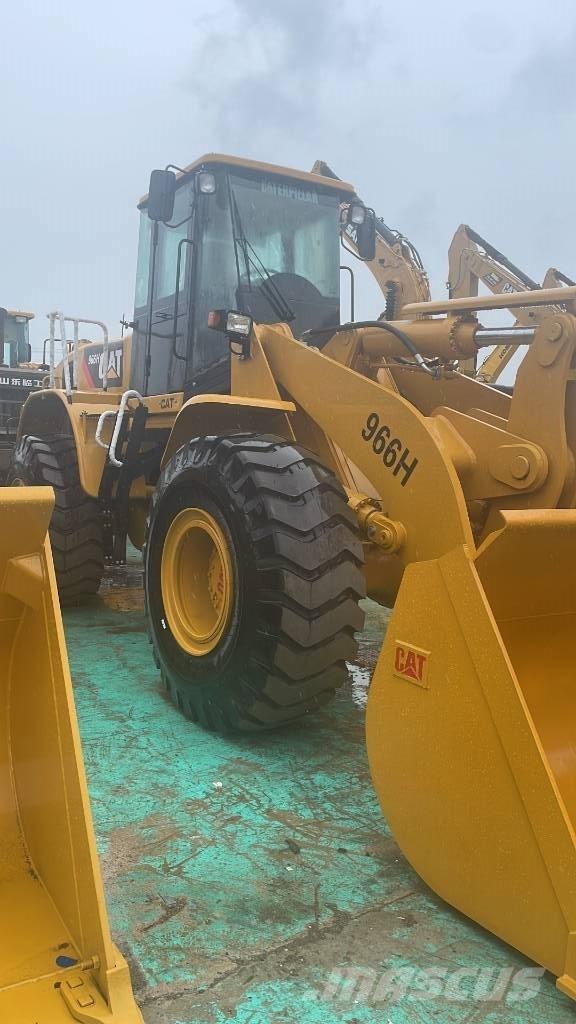 CAT 966 H Gumikerekes homlokrakodók