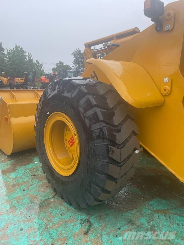 CAT 966 H Gumikerekes homlokrakodók