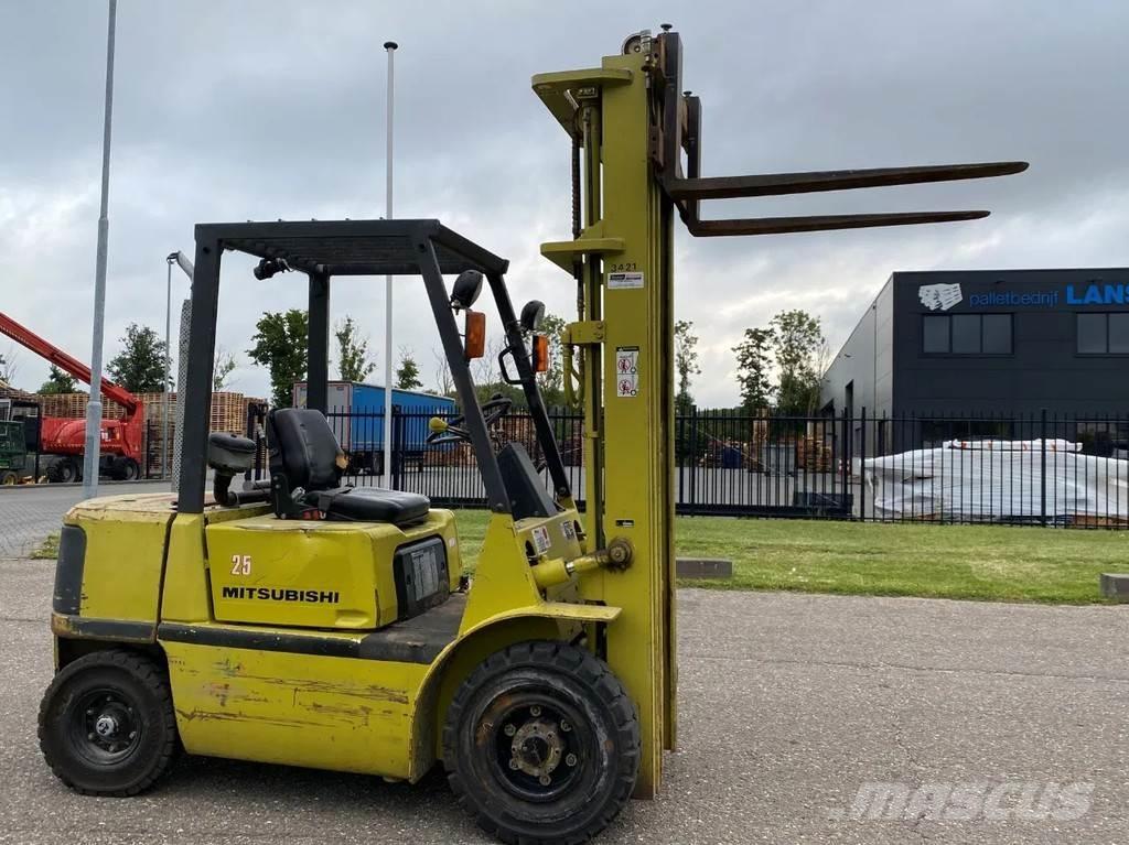 Mitsubishi FD25T Dízel targoncák