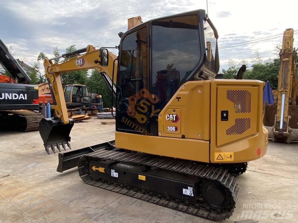CAT 306 Mini kotrók < 7t