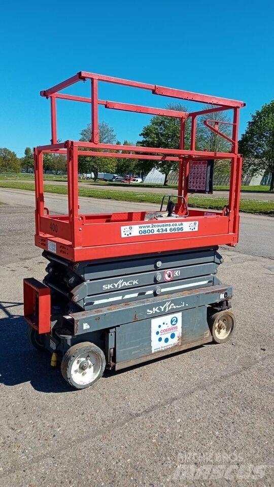SkyJack SJ 3219 Ollós emelők
