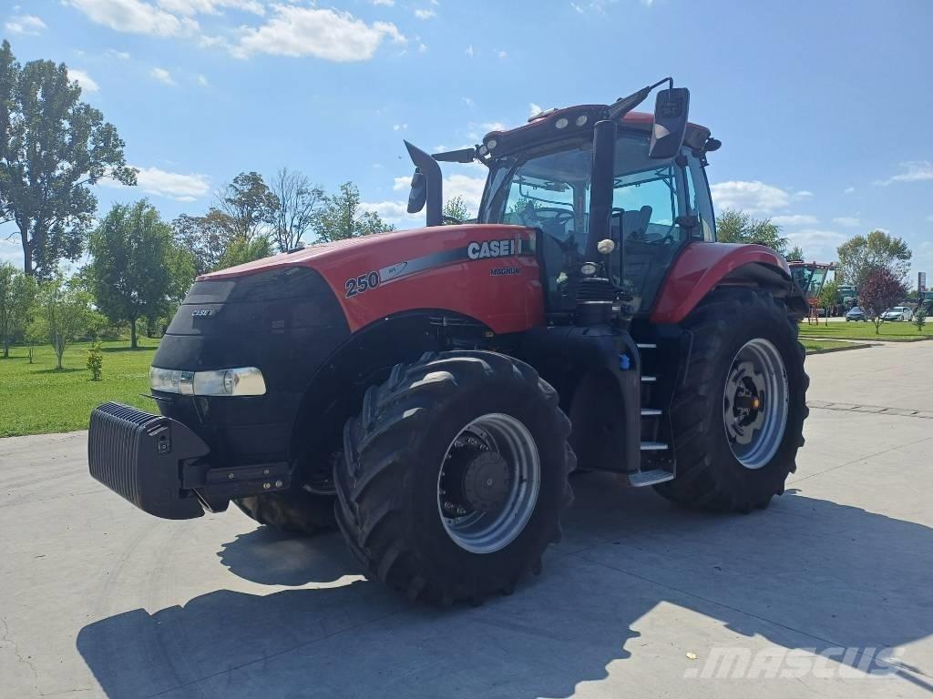 Case IH Magnum 250 Traktorok