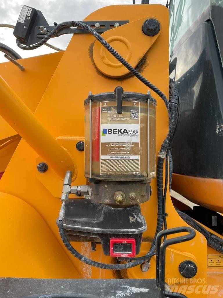 Hyundai HL960XT Gumikerekes homlokrakodók