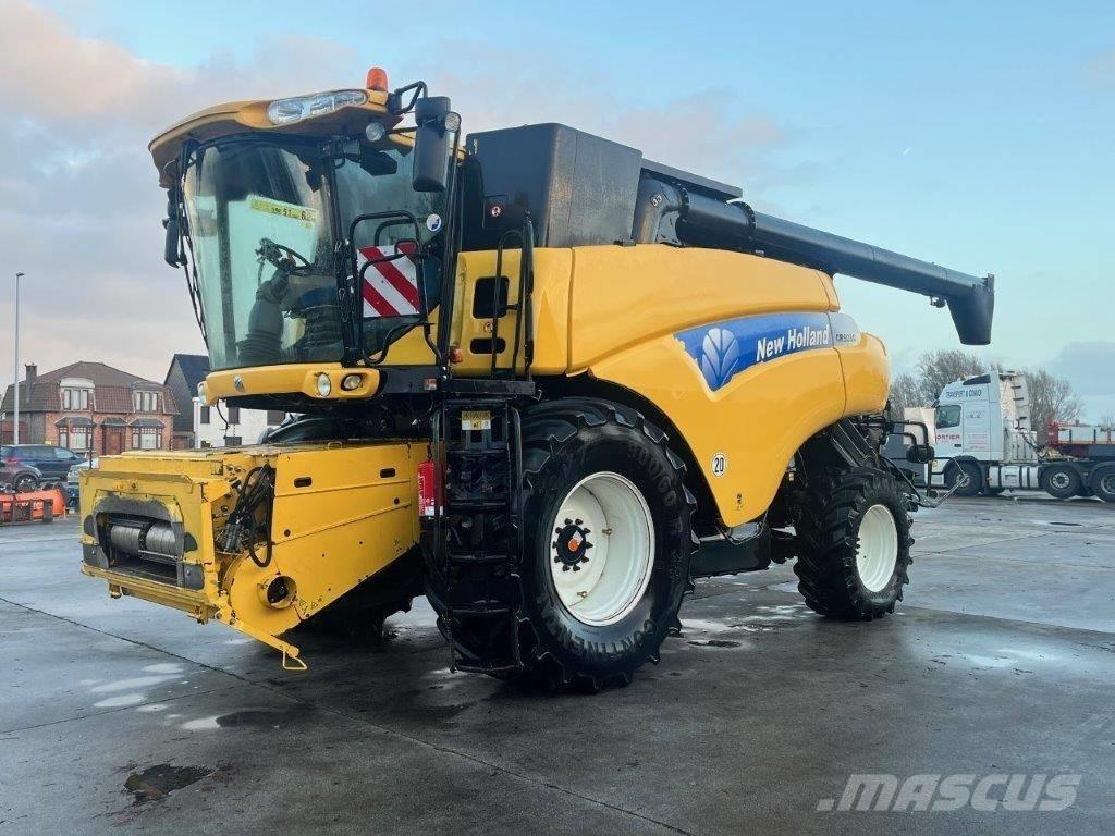 New Holland CR 9080 Kombájnok