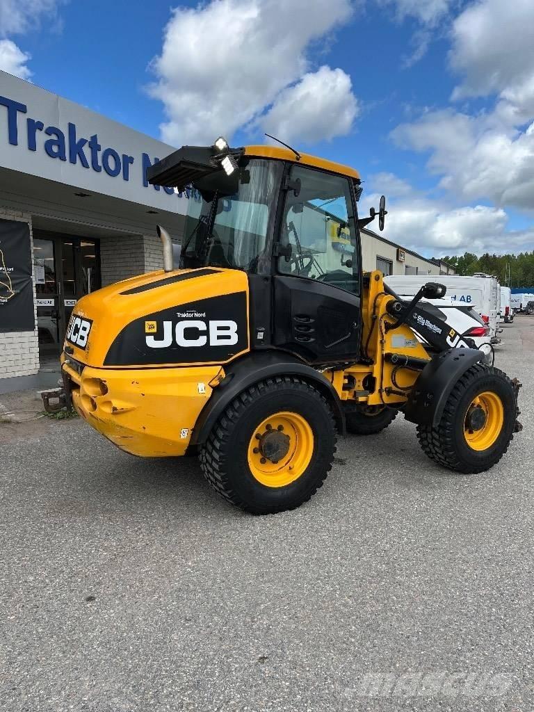 JCB 409 B 40km/h Kompaktrakodók