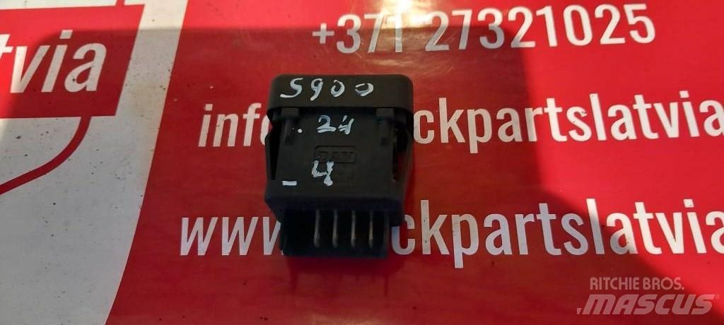 Scania R 420.   1350547 Vezetőfülke és belső tartozékok