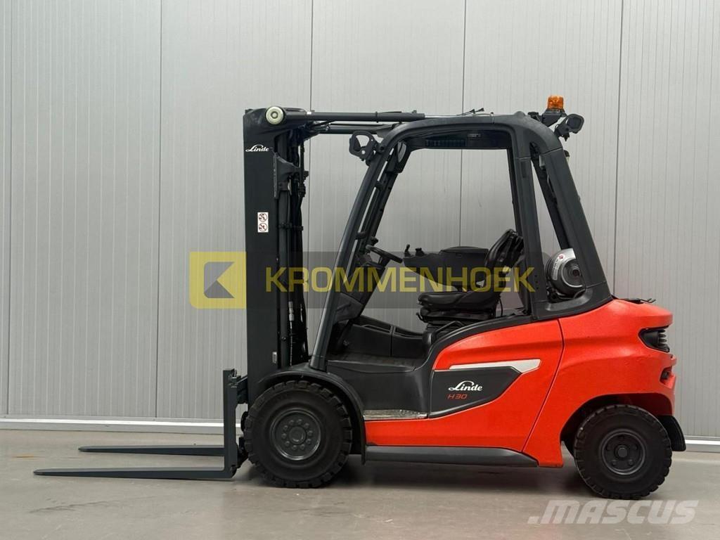Linde H 30 T Gázüzemű targoncák