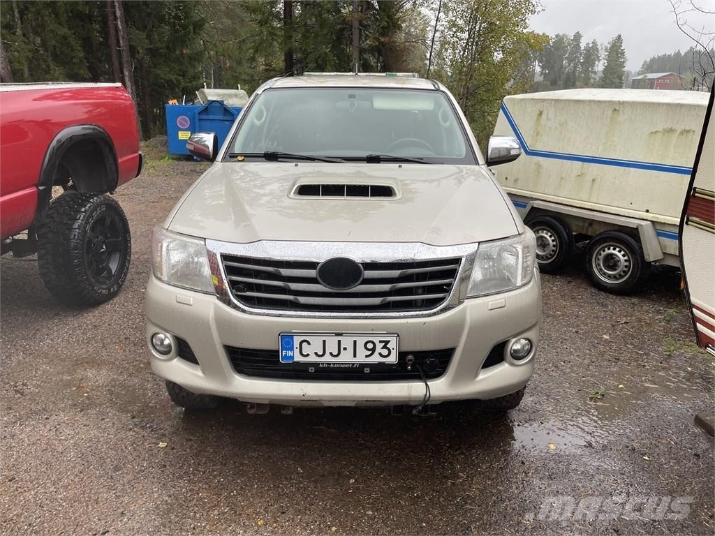 Toyota Hilux Közúti karbantartó haszongépek