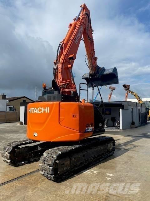 Hitachi 135 US-6 Lánctalpas kotrók