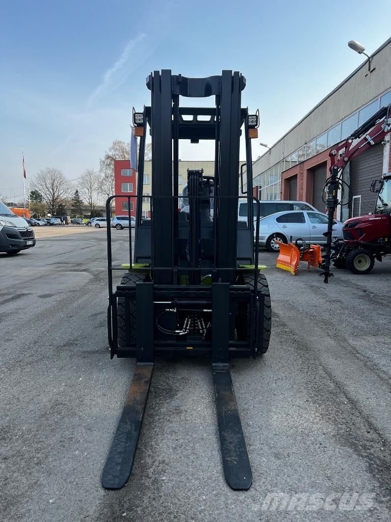 Clark S 30 L Gázüzemű targoncák