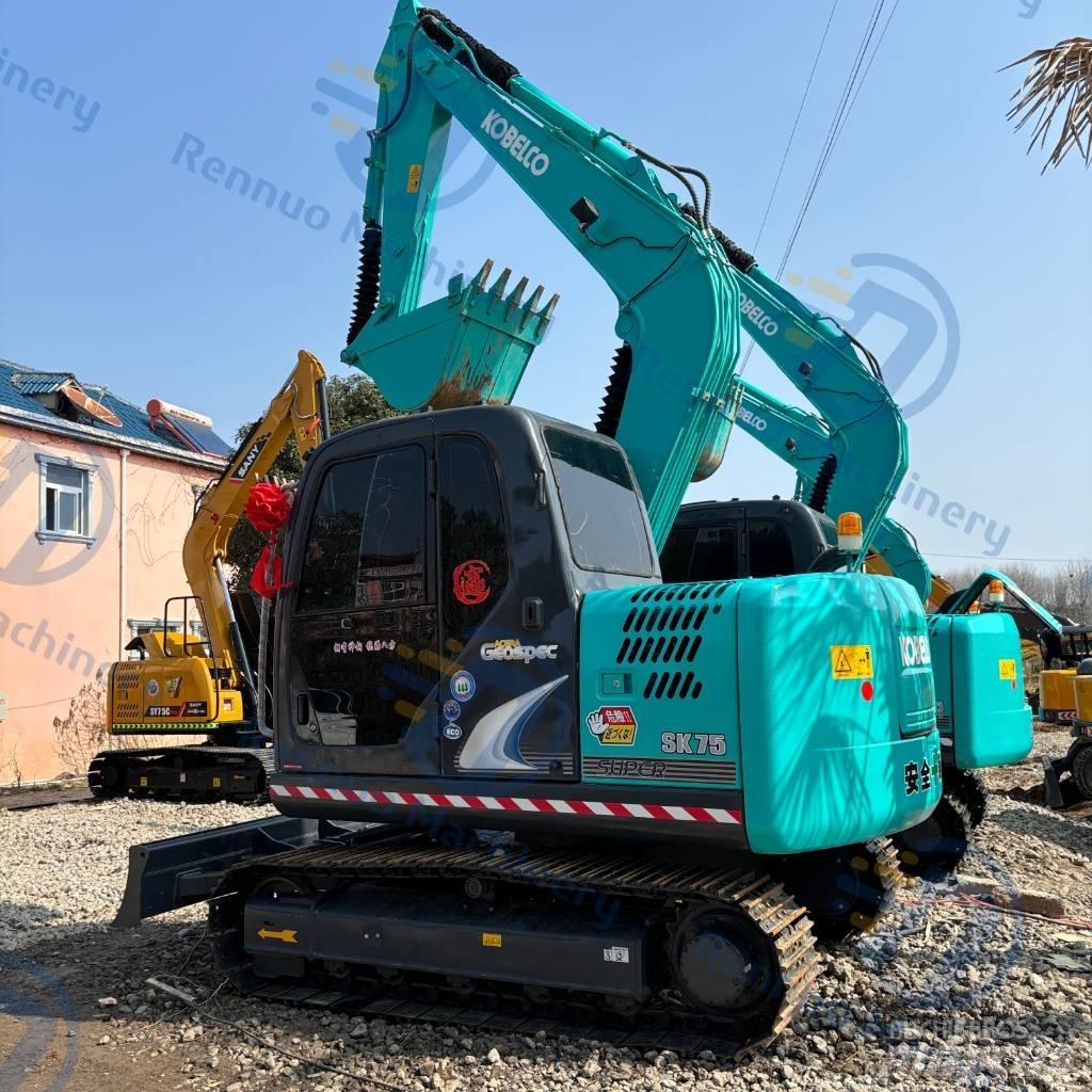 Kobelco SK75 Lánctalpas kotrók