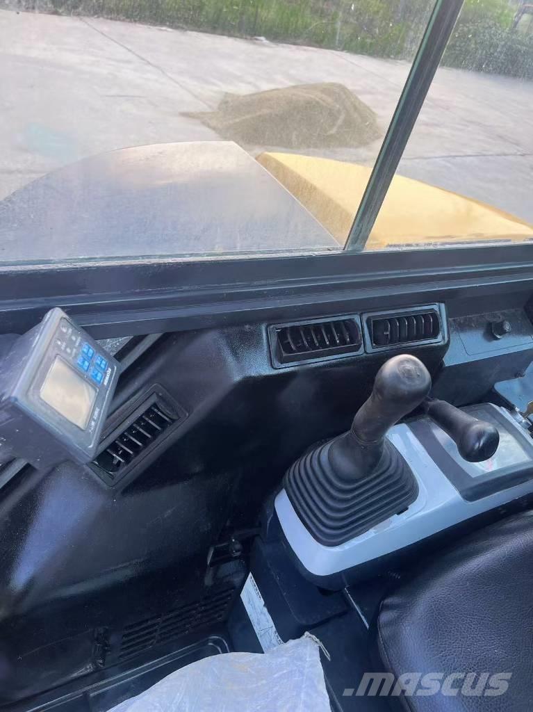 Komatsu PC 40 MR Lánctalpas kotrók