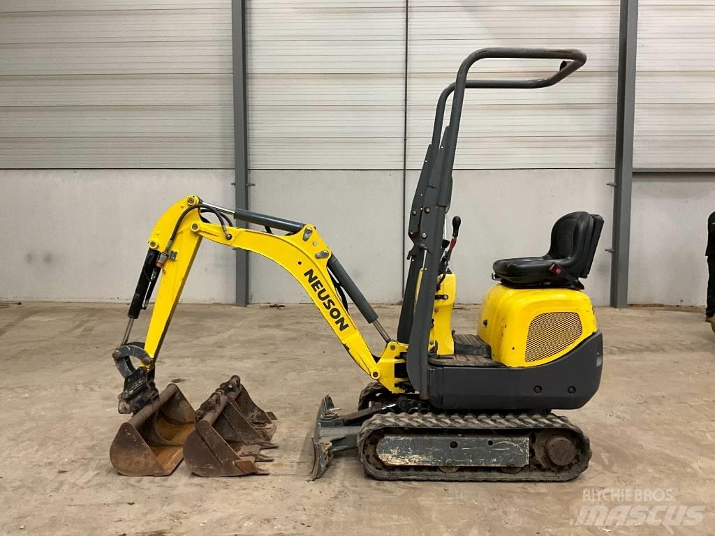 Neuson 803 Mini kotrók < 7t