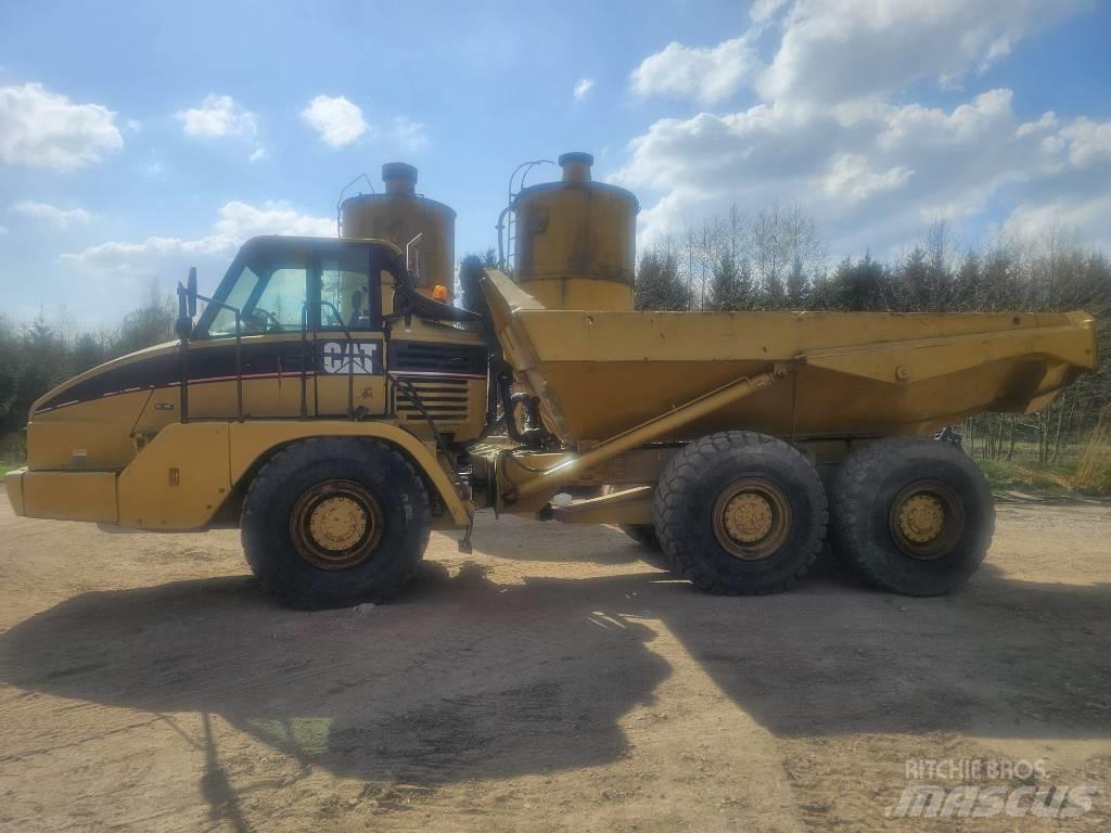 CAT 725 Csuklósdömperek