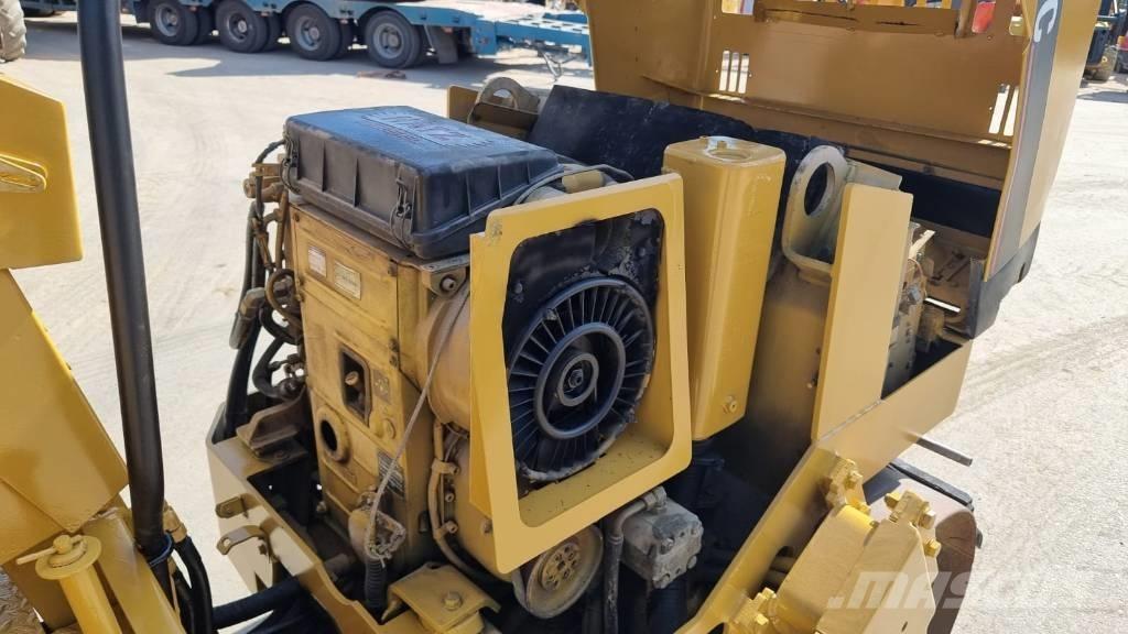CAT CB 224 C Ikerdobos hengerek