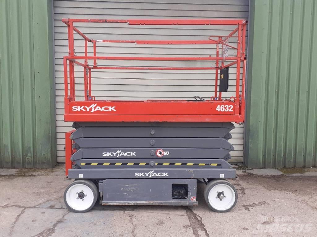 SkyJack SJ III 4632 Ollós emelők