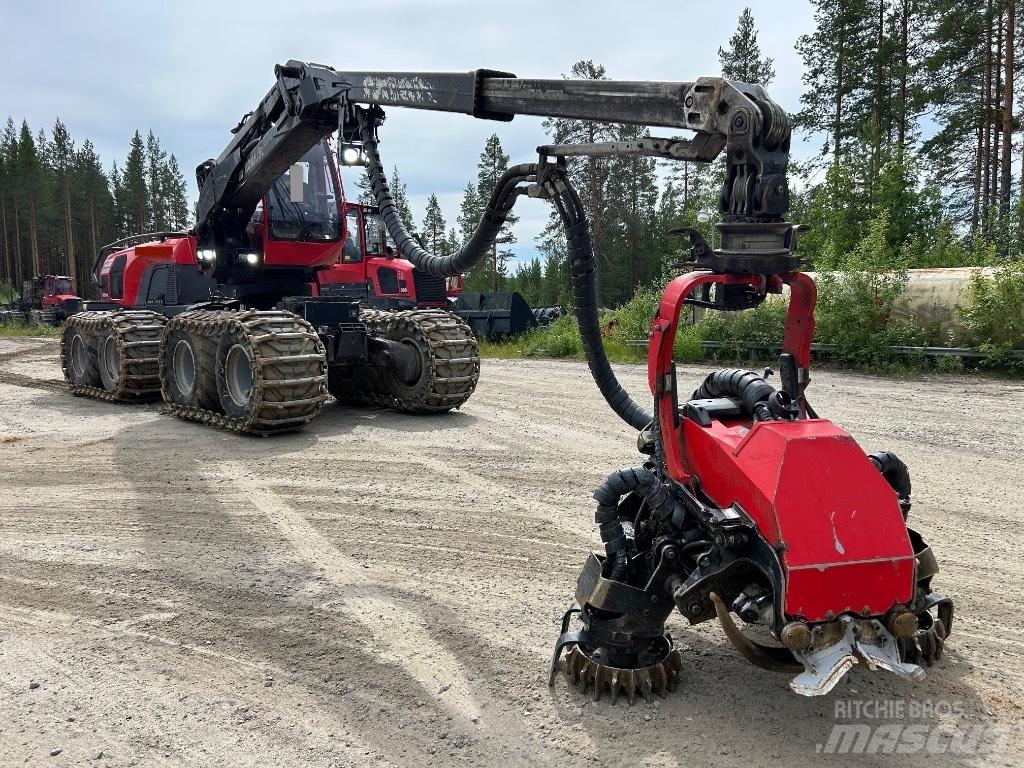 Komatsu 931 XC Betakarítók