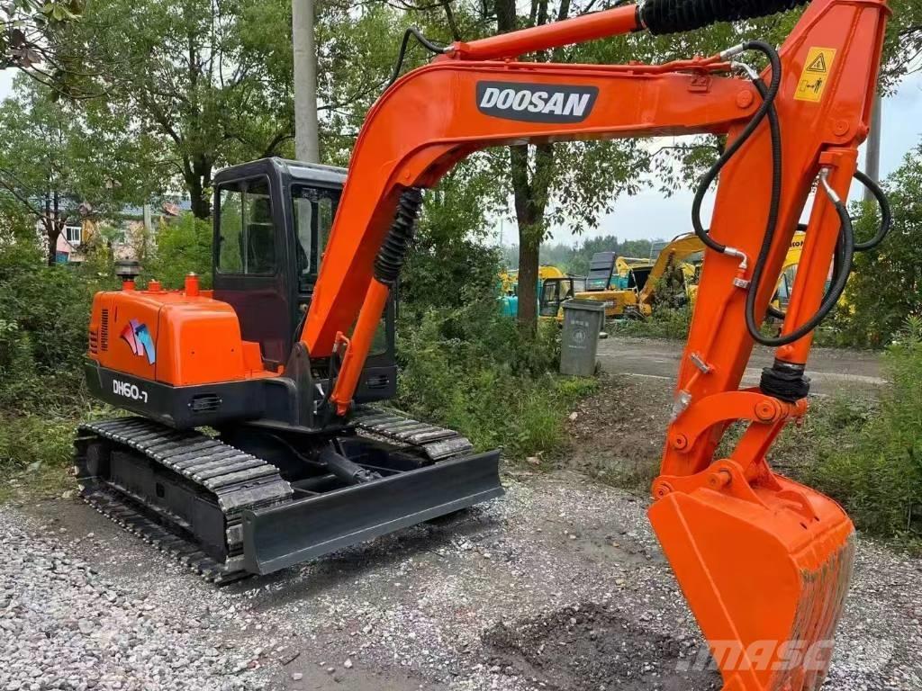 Doosan DH 60-7 Mini kotrók < 7t