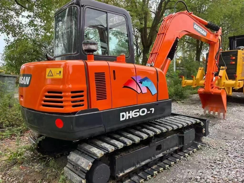 Doosan DH 60-7 Mini kotrók < 7t