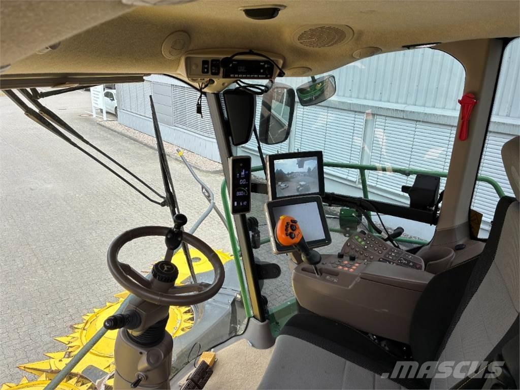 John Deere 9700i Szecskázók