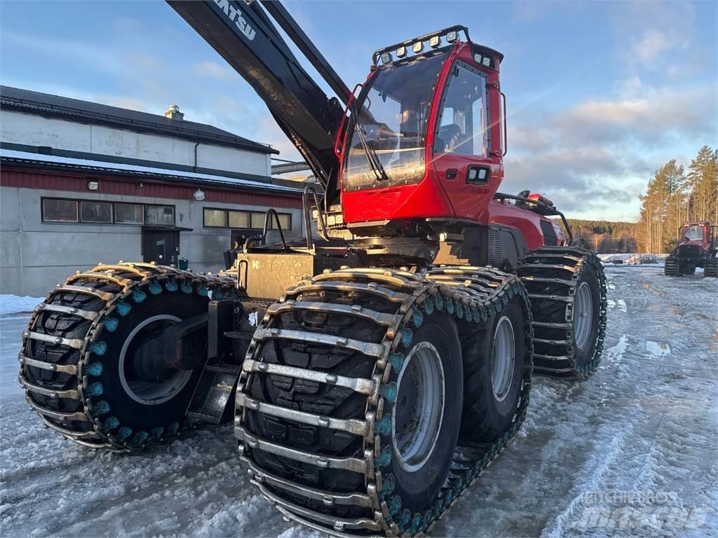 Komatsu 951 Betakarítók