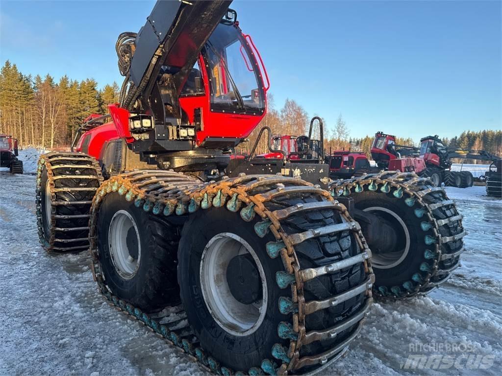 Komatsu 951 Betakarítók