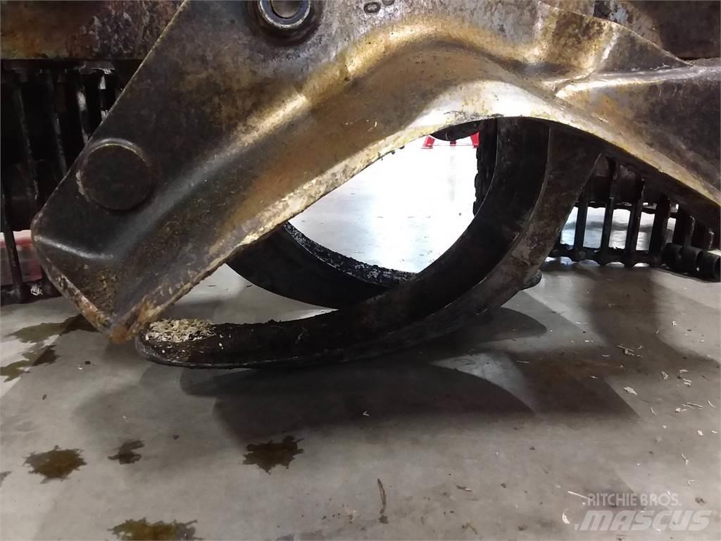 Komatsu S132 Betakarító fejek
