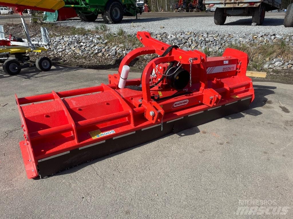 Maschio Bisonte 300 Kaszák