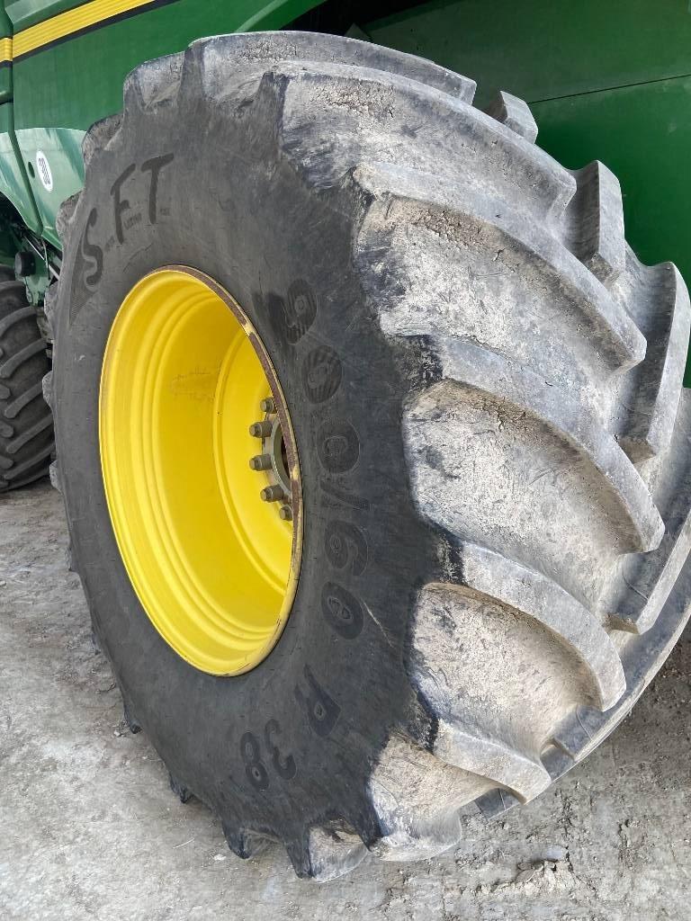 John Deere S 670 i Kombájnok