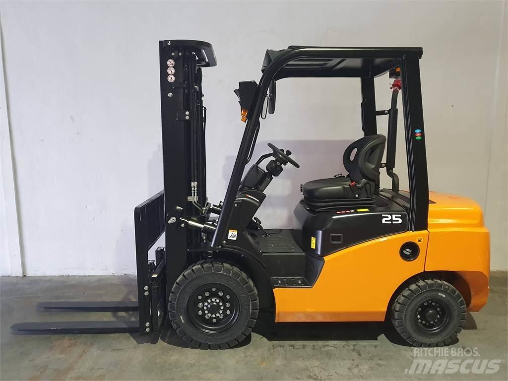  CPCD25T8 S4S Dízel targoncák