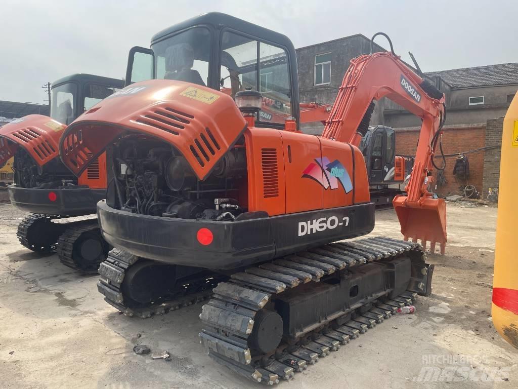 Doosan DH 60 Mini kotrók < 7t