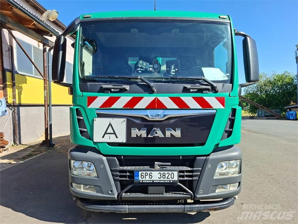 MAN TGM 26.320 6X4 Fülkés alváz