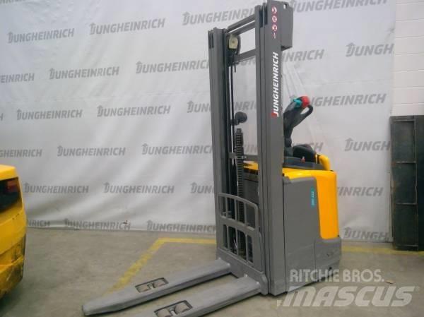 Jungheinrich ERC 212 Elektromos gyalogkíséretű targoncák