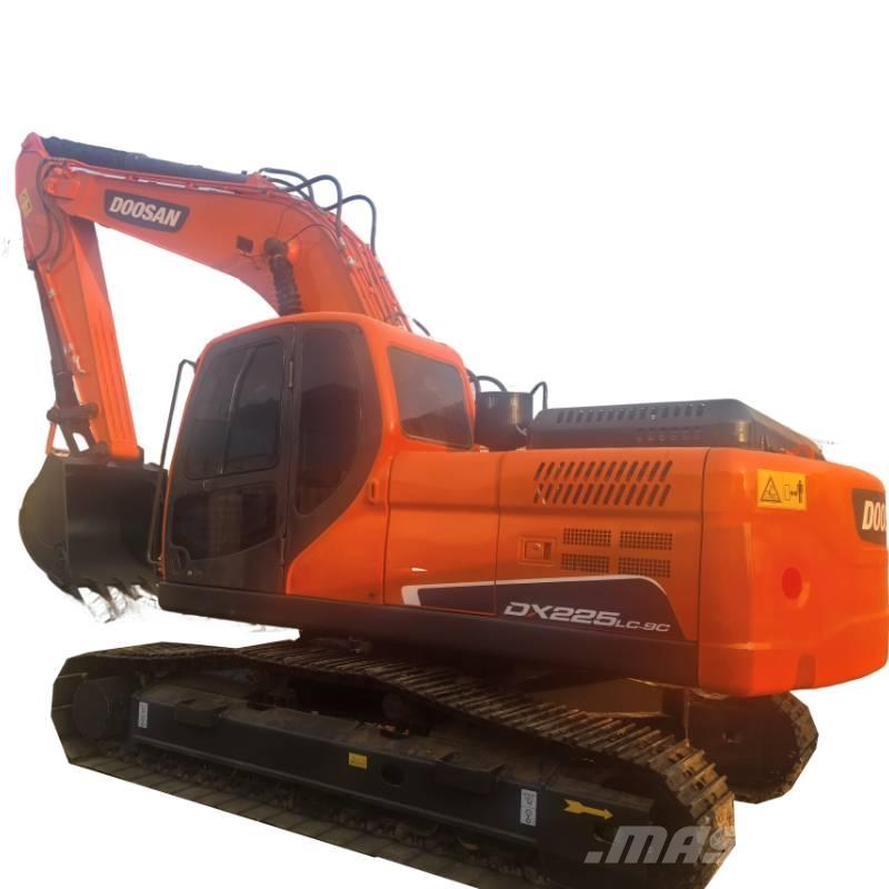 Doosan DX225 Lánctalpas kotrók