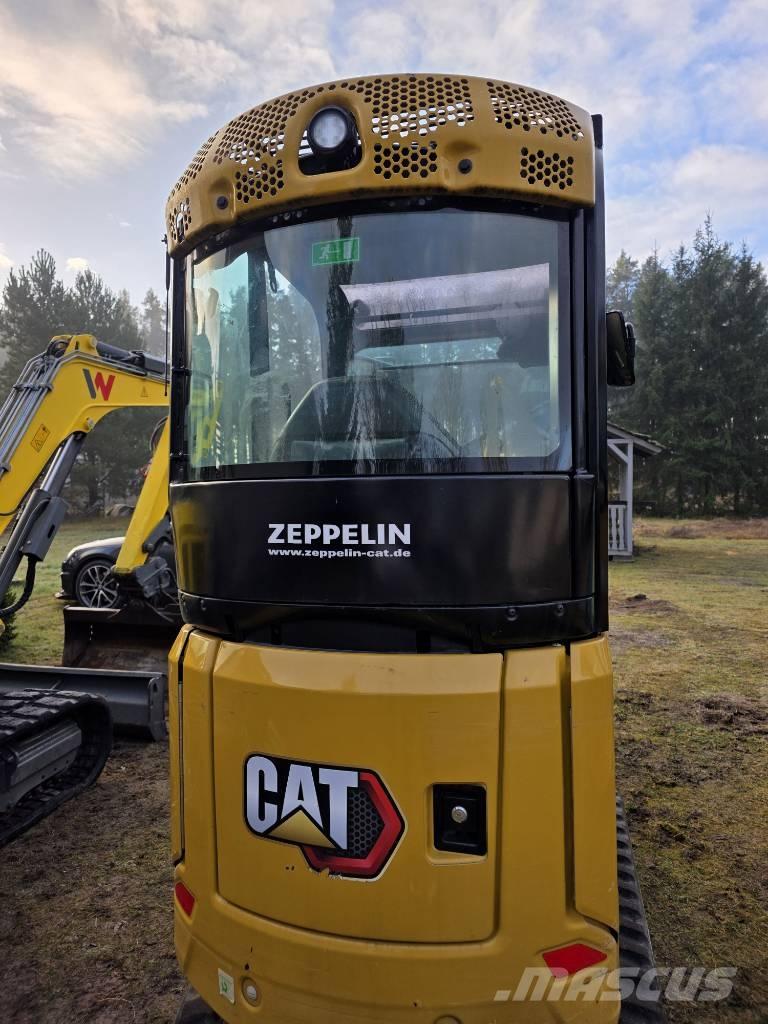 CAT 301.8 Mini kotrók < 7t
