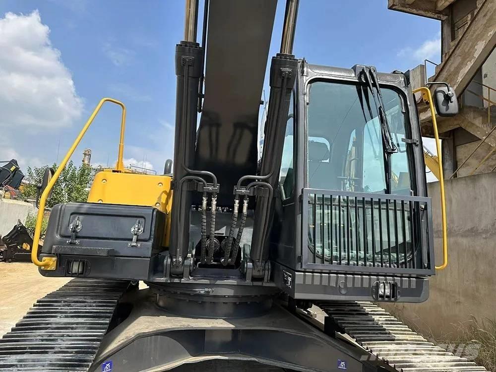Volvo EC240D Lánctalpas kotrók