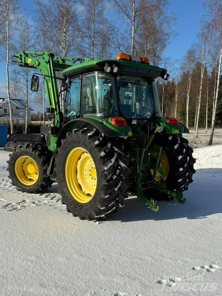 John Deere 5100R Traktorok
