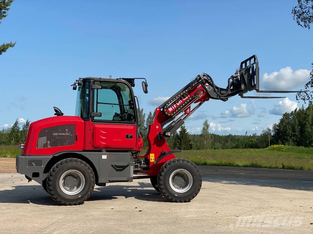  Manitech  MTech 4,5T Teleszkópos gumikerekes rakodók