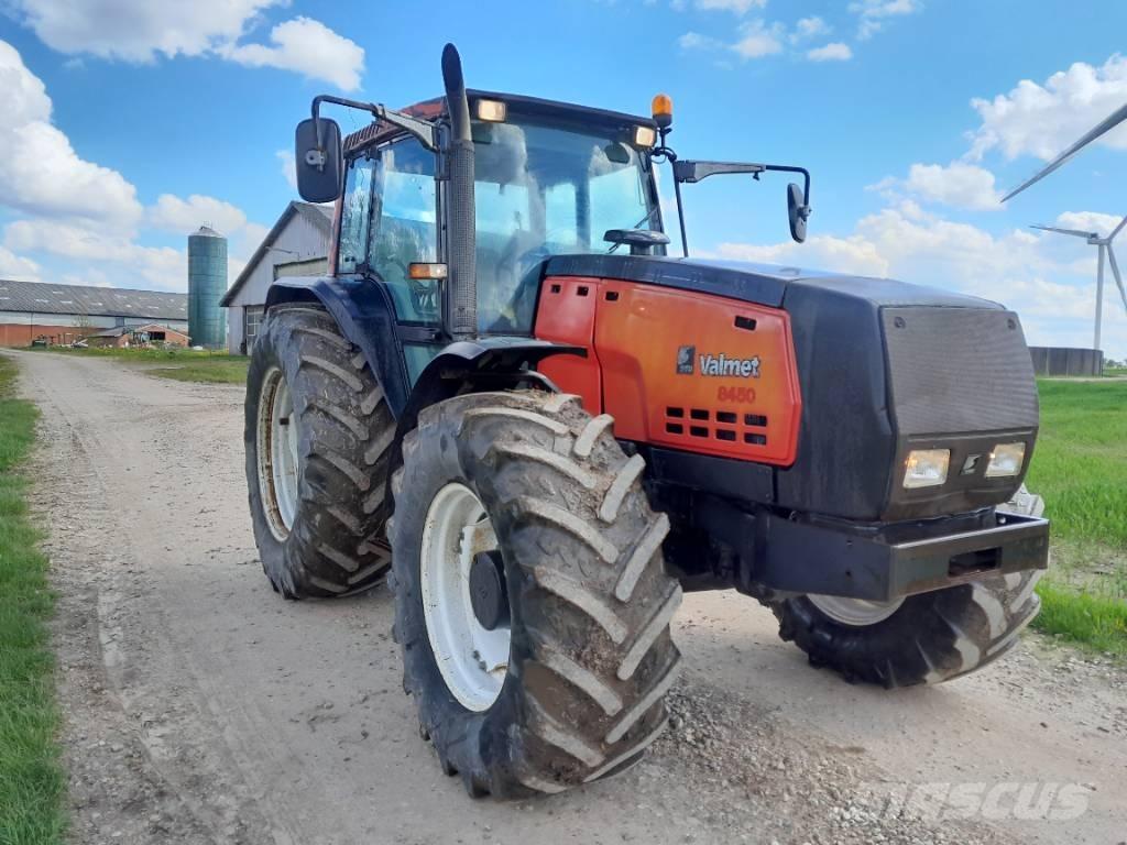 Valmet 8450 Mega Traktorok