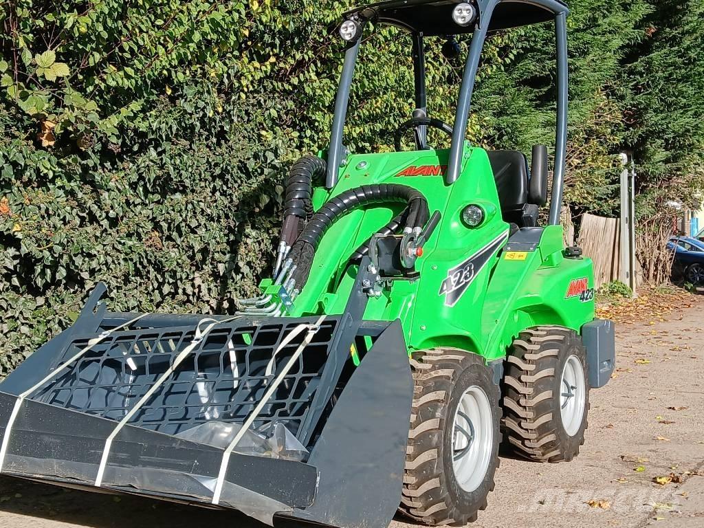 Avant 423 Univerzális rakodók