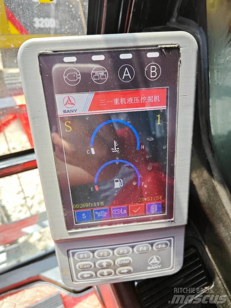 Sany SY 215 C Lánctalpas kotrók
