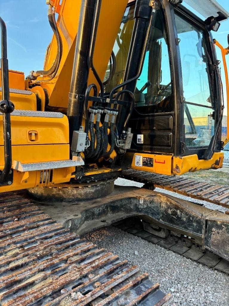 JCB 220 Lánctalpas kotrók