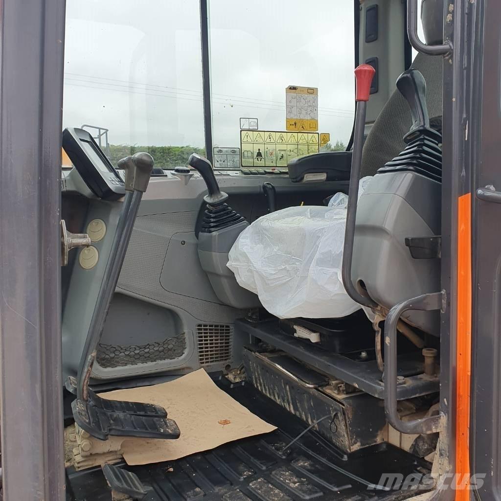 Doosan DX 85 R-3 Közepes (midi) kotrók 7 t - 12 t