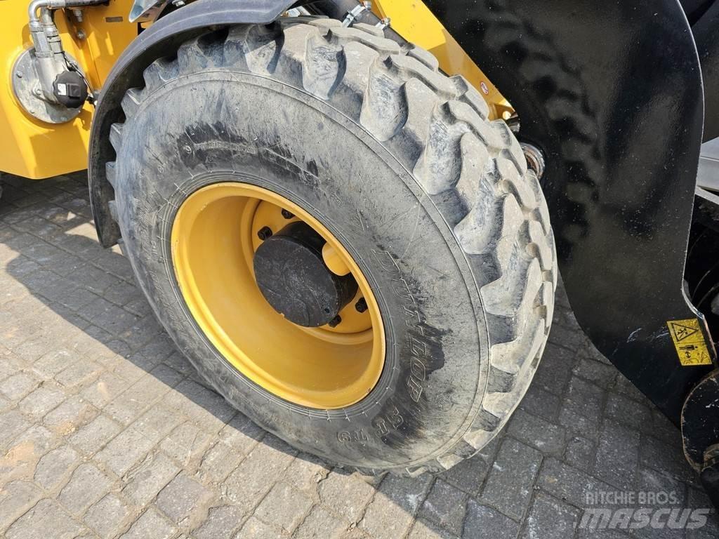 Venieri VF1201 Gumikerekes homlokrakodók