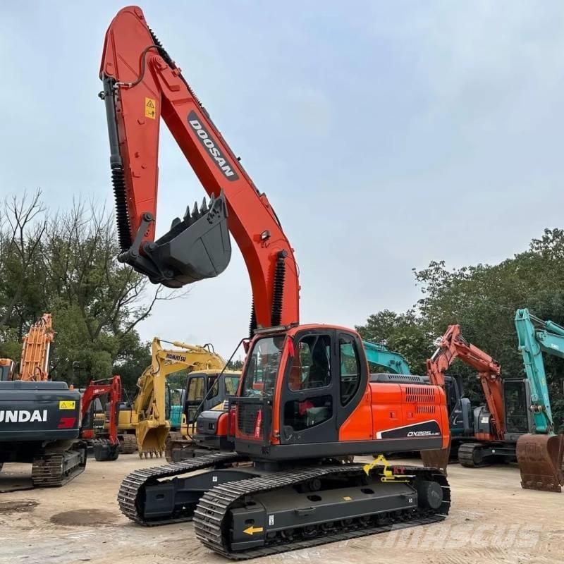 Doosan DX225-9C Lánctalpas kotrók