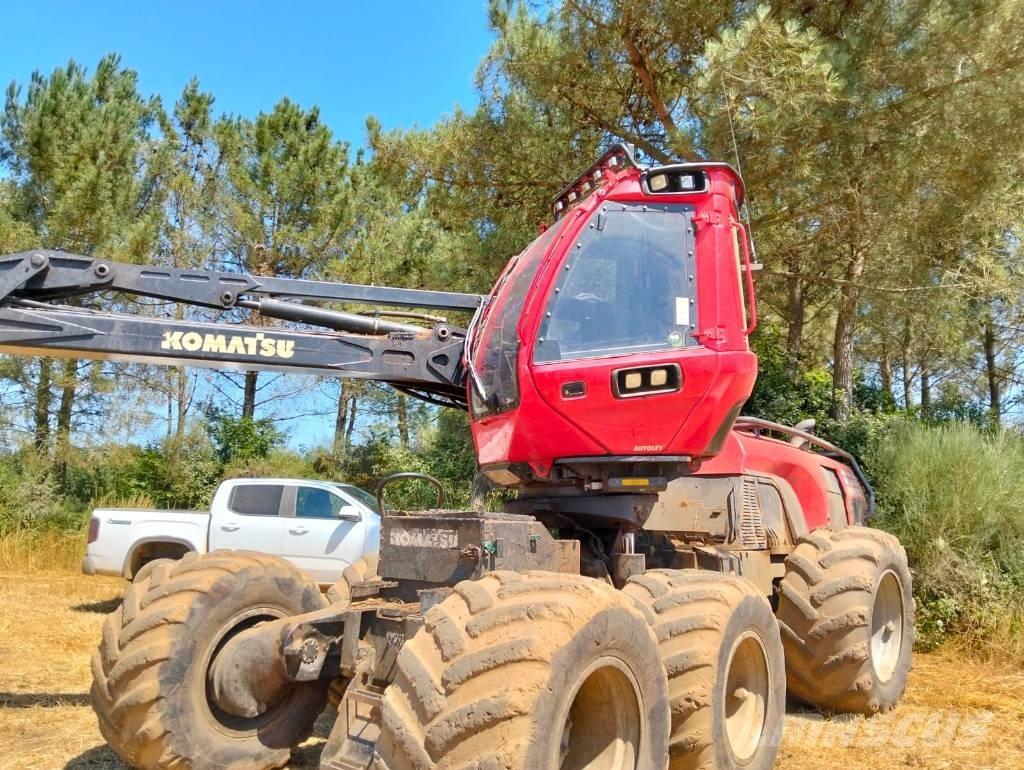 Komatsu 931 Betakarítók