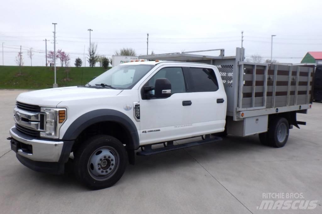 Ford F 550 XLT SD Platós / Ponyvás teherautók
